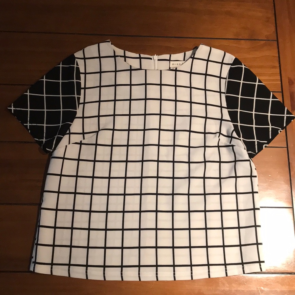 Black and White Grid Print Short Sleeve Blouse